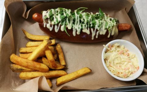 Mama's Hot Dog