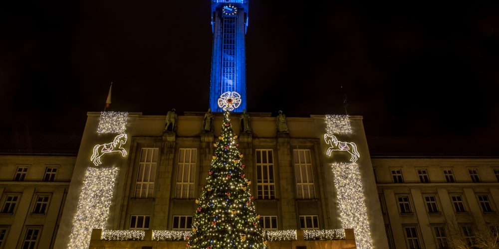 Slavnostní rozsvícení vánočních stromů v centru přihlížely tisíce lidí