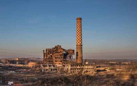 Ostrava přijde o svou dominantu – Komín Strakáč půjde zítra ráno k zemi