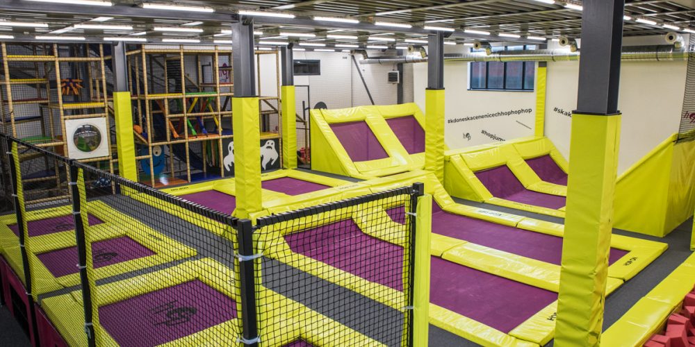 Navštívili jsem největší ostravské trampolínové centrum HopJump