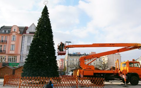 Vánoční strom na Masarykově náměstí ponese na špici hvězdu se znakem Ostravy